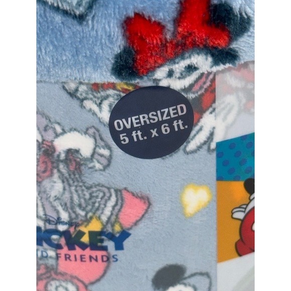 The Big One Oversized Plush Throw Blanket Pajama Party Mickey & Friends 5x6 NEW - Picture 7 of 8